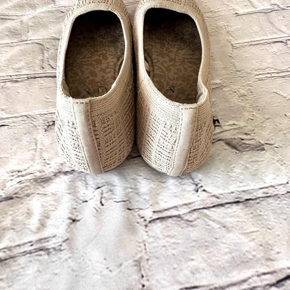 Skechers Neutral Textured Knit Skimmers Flats - Picture 4 of 7